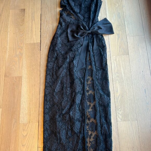 NBD Angelina Black lace midi dress - Picture 2 of 8